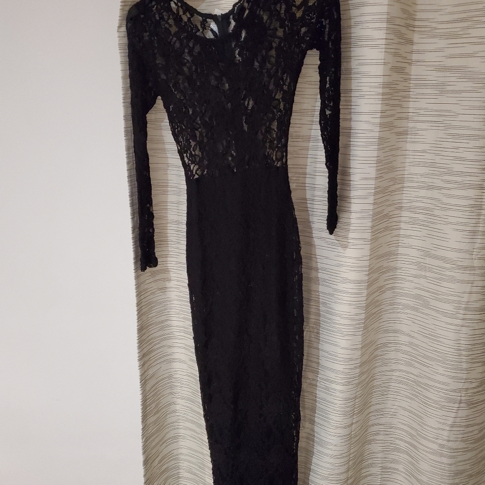 Dress - Picture 3 of 3
